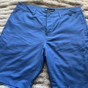 Hardly worn Travis Mathew men’s golf shorts size 34